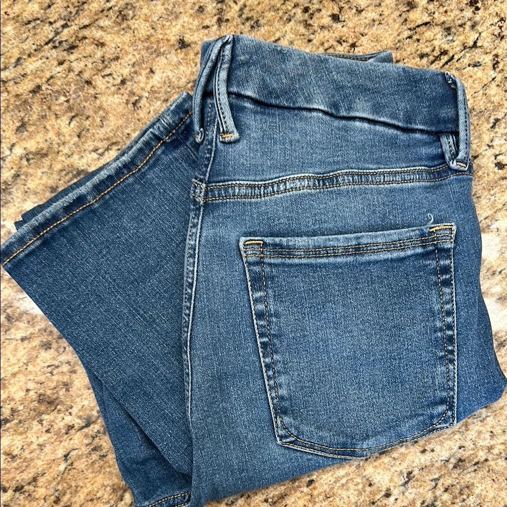 Good American Always Fits Good Legs Straight Jeans